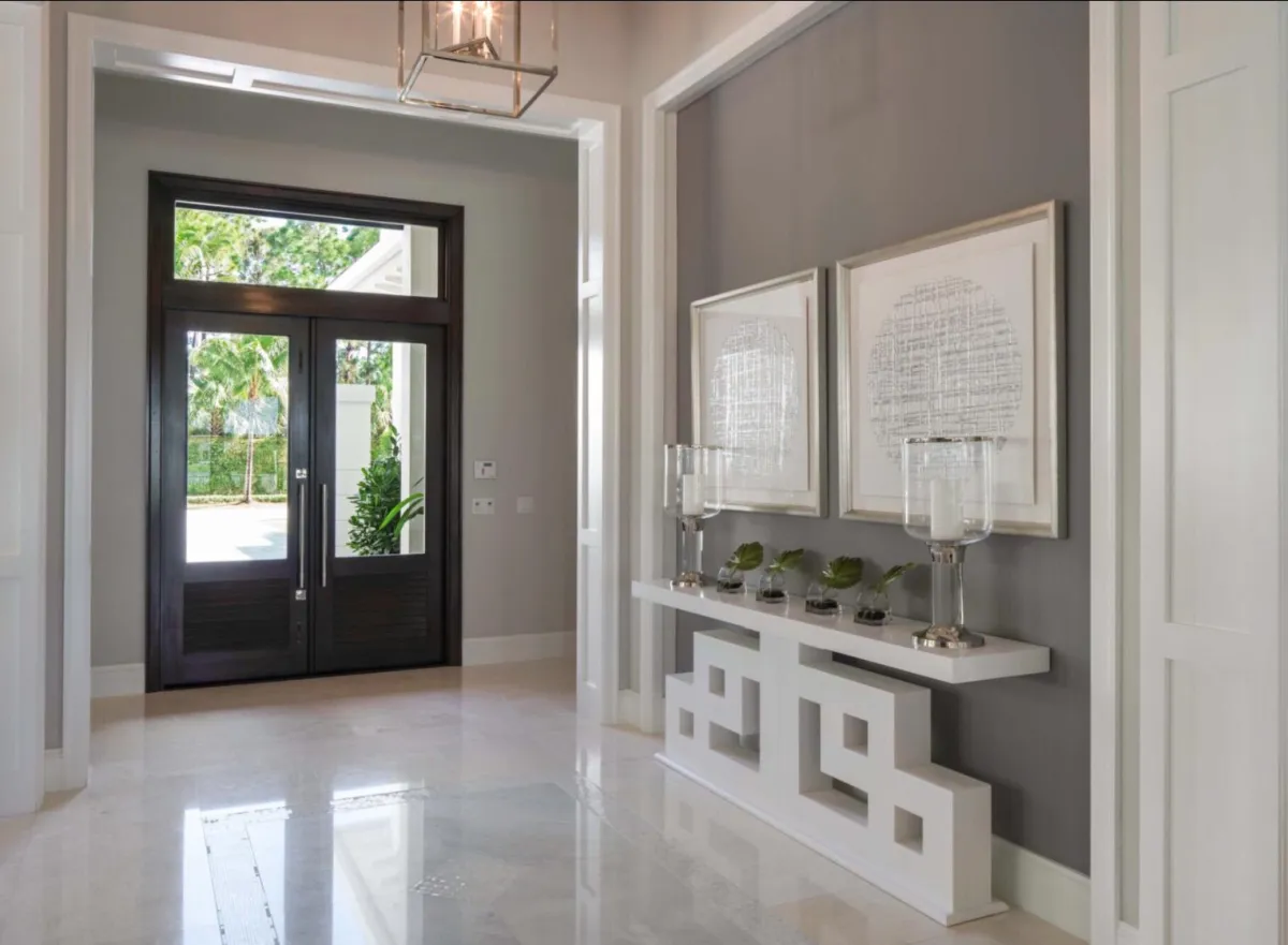 Tailored furnishings at Old Palm Retreat